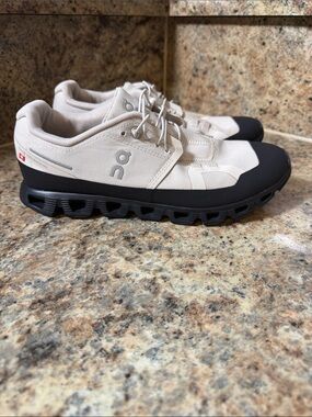 On Running Cloud Sneakers Beige & Black Women's Size 8
